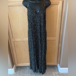 Black and White V-Neck Maxi Sundress L/XL